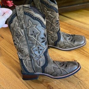 Sparkly black design. Laredo cowgirl boots. Originally 130 US dollars.